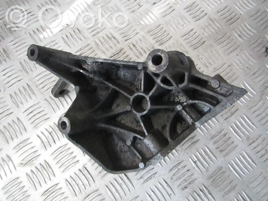 Skoda Fabia Mk2 (5J) Suport motor 