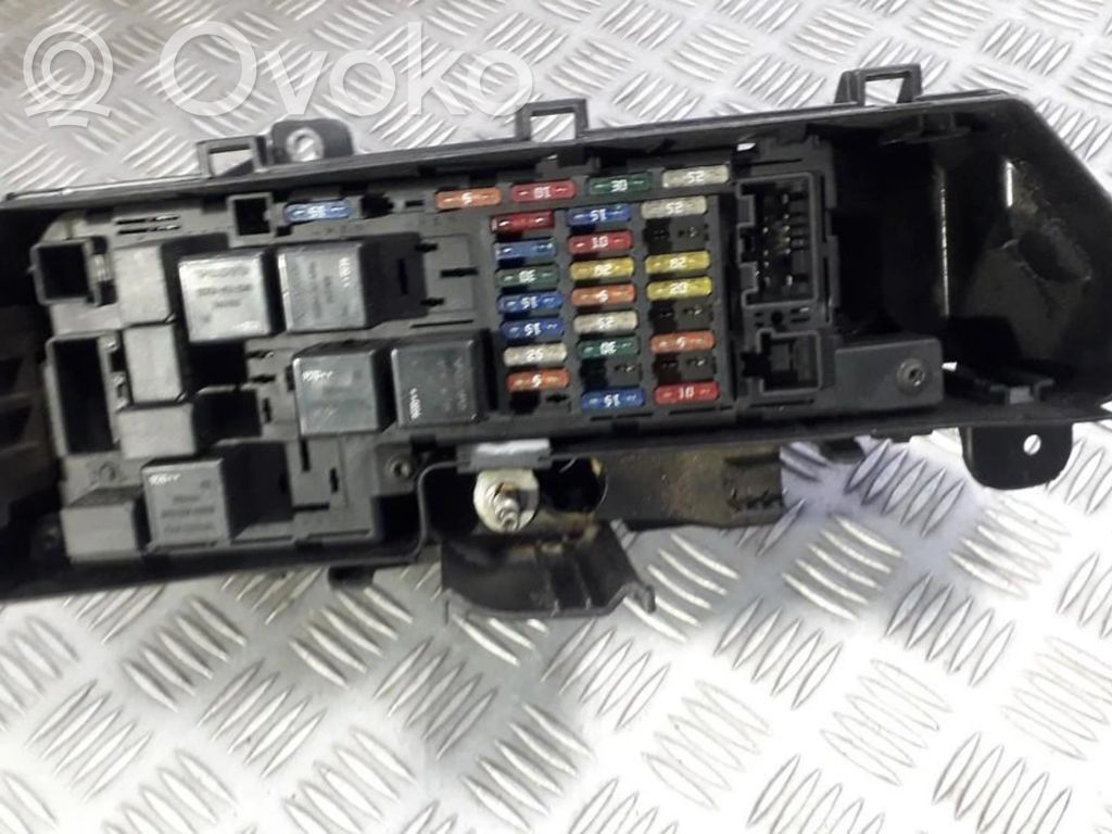 Volvo S60 Skrzynka bezpieczników / Komplet 