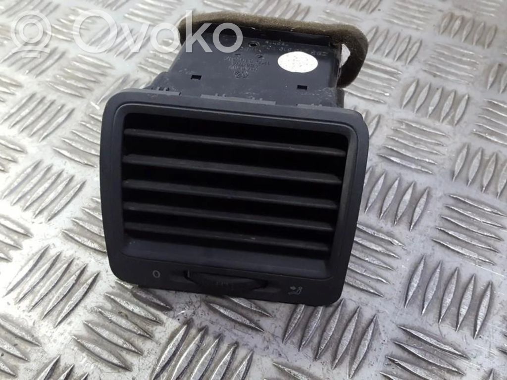 Volkswagen Golf V Grilă ventilație/ramă laterală bord