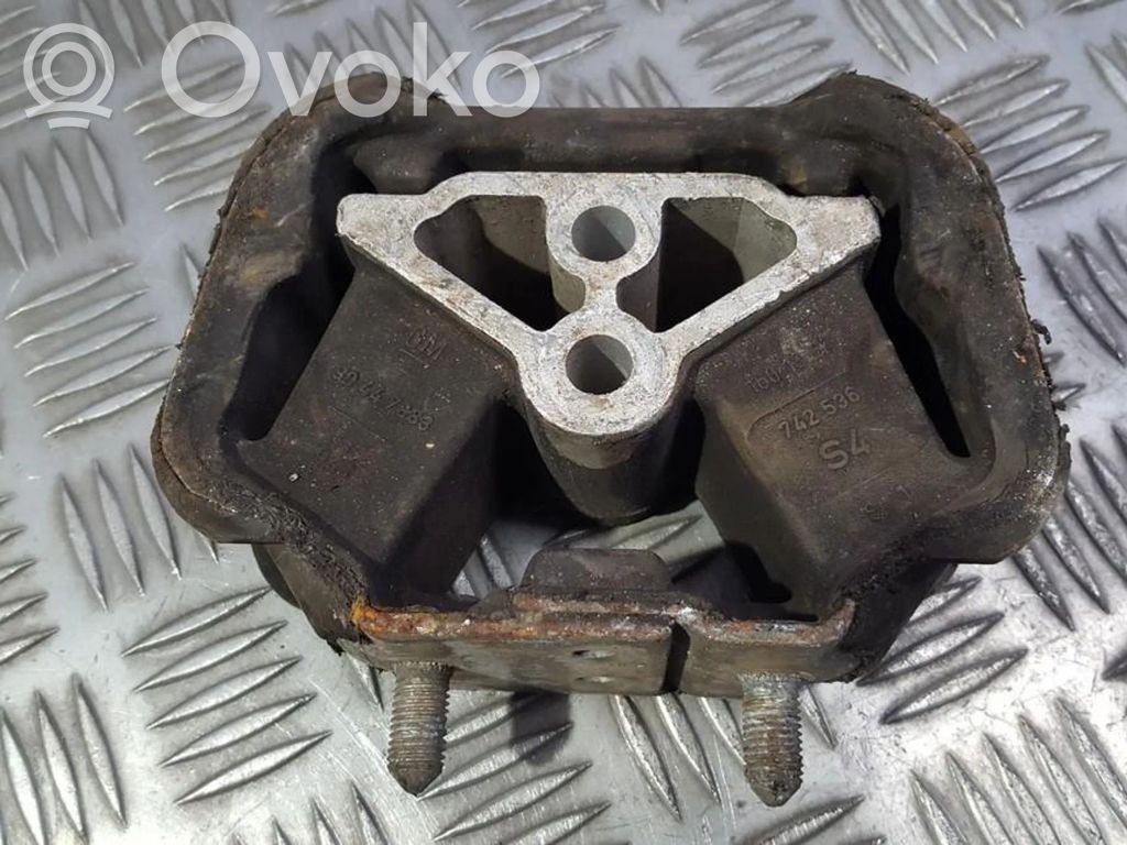 Opel Astra F Engine mount bracket 