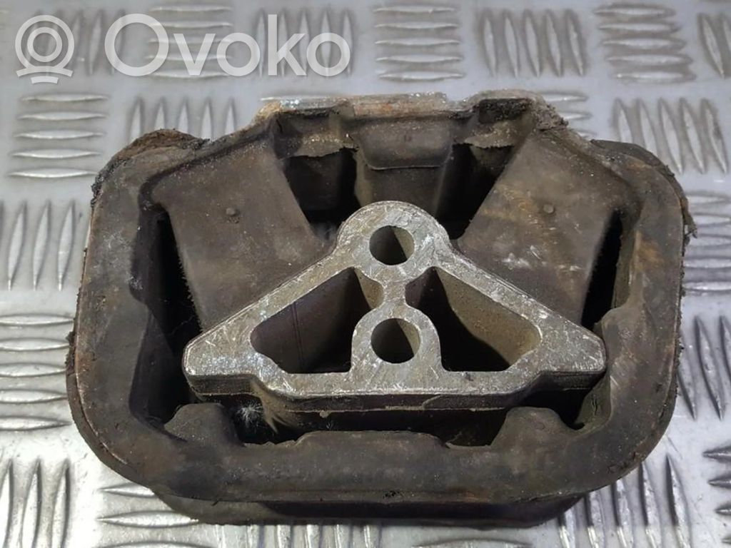 Opel Vectra B Engine mount bracket 