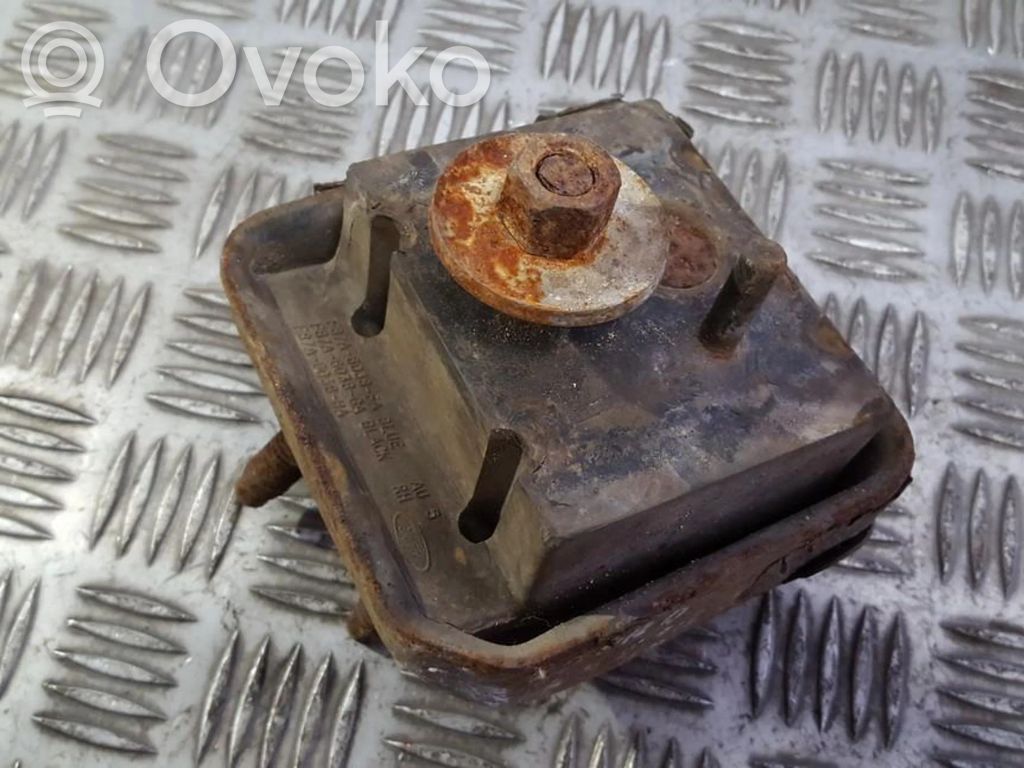 Moottorin kiinnikekorvake   F87A6038GA,F87A6038GA,F87A6038GA,F87A6038GA