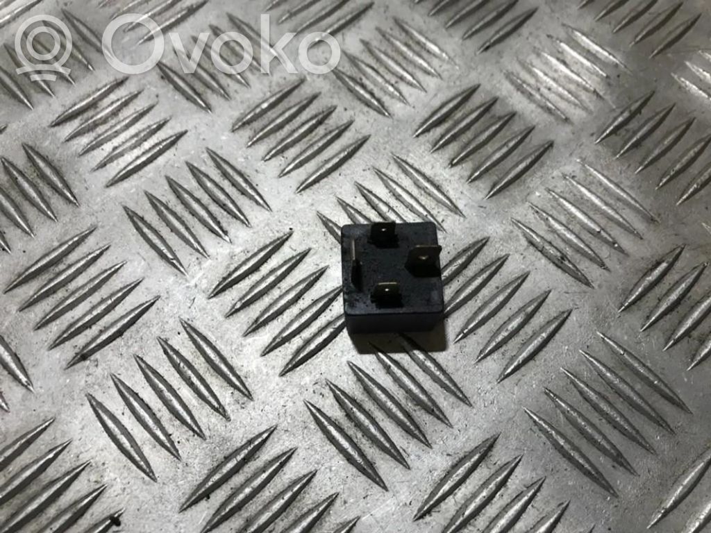 Otros relés   50A03525,50A03525