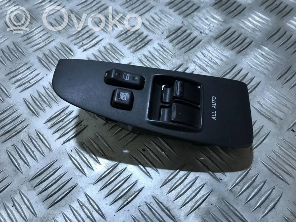 Toyota Avensis T250 Przyciski szyb 