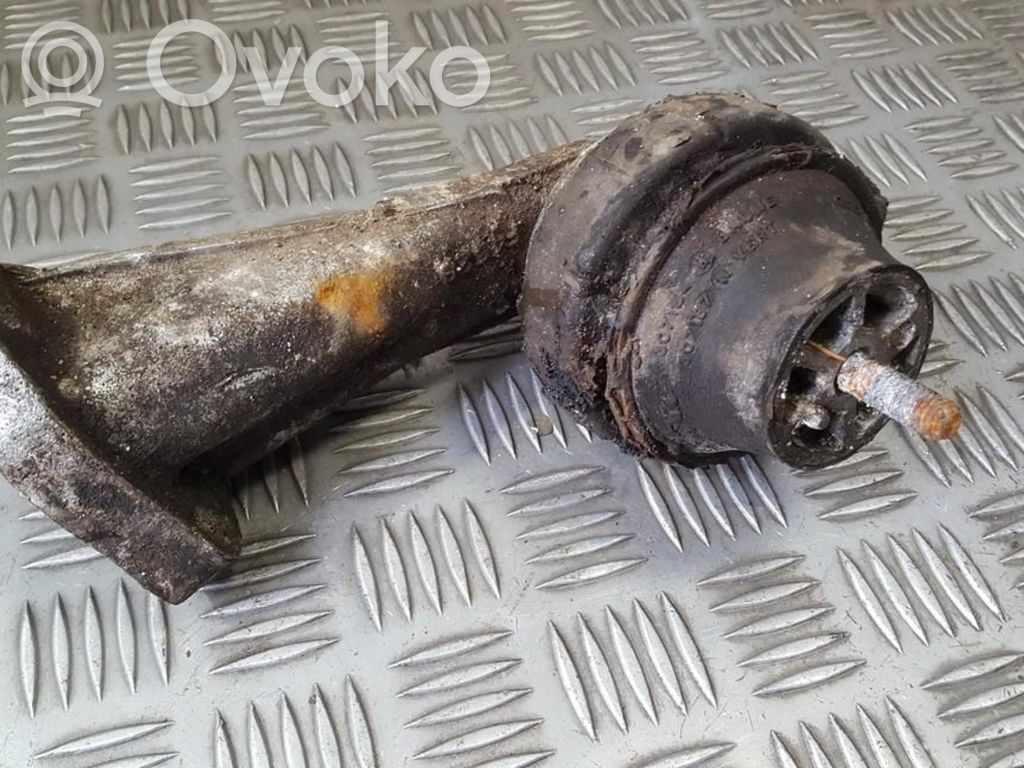 Ford Scorpio Engine mount bracket 