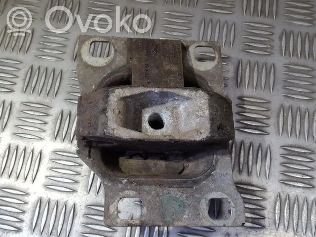 Ford Focus Engine mount bracket 