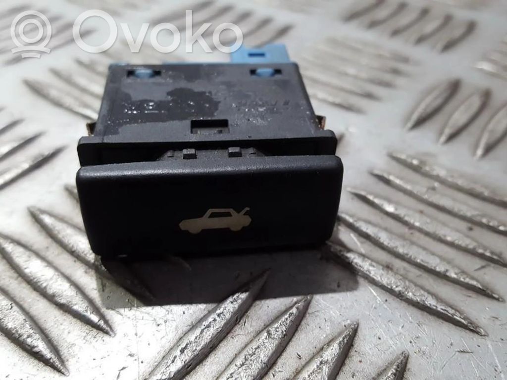 Rover 75 Tailgate opening switch 