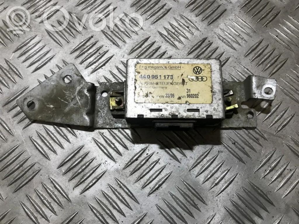 Audi A6 S6 C4 4A Signalizacijos valdymo blokas 