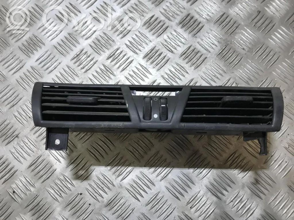 Fiat Stilo Dysze / Kratki środkowego nawiewu deski rozdzielczej 