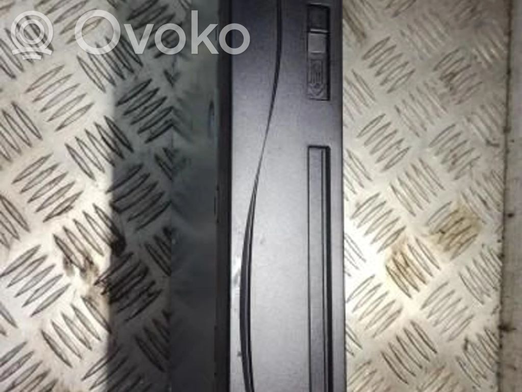 Toyota Avensis T250 Unità di navigazione lettore CD/DVD 