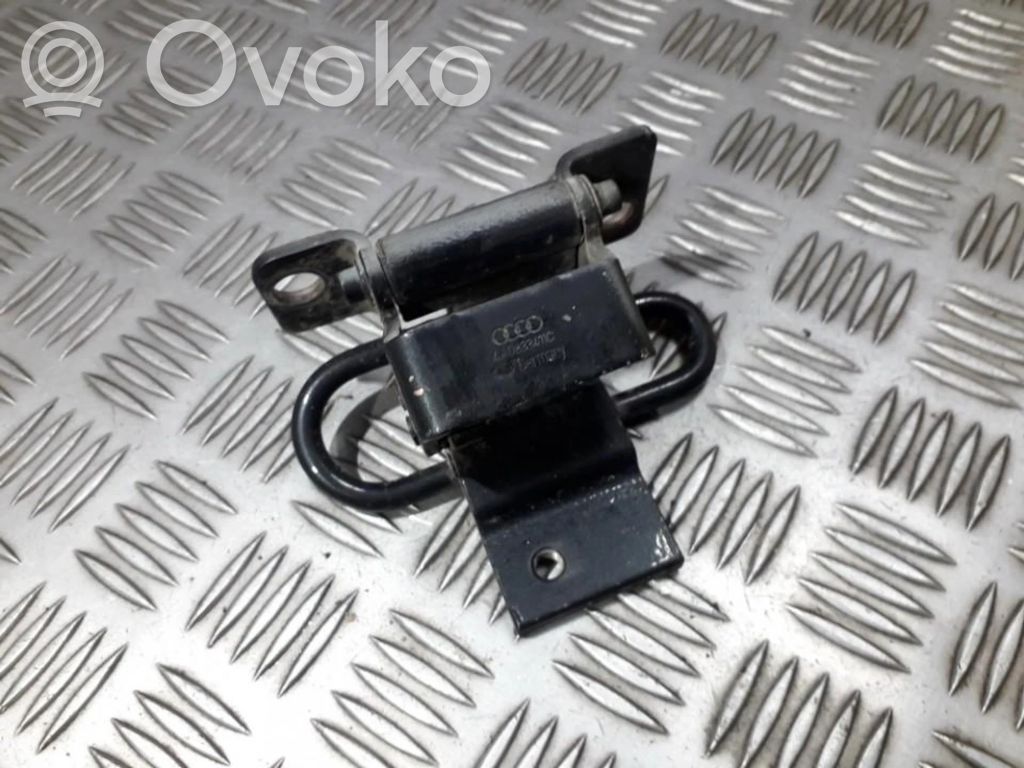 Audi A4 S4 B5 8D Takaoven alasarana