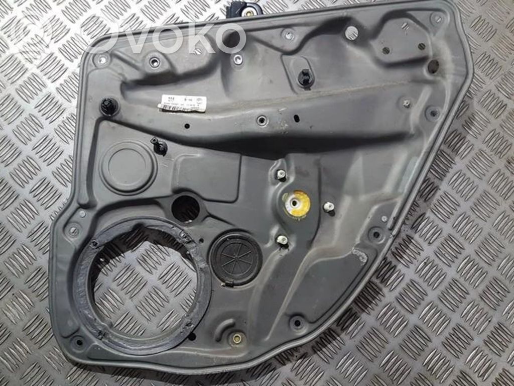Volkswagen Golf IV Alzacristalli del portellone scorrevole con motorino
