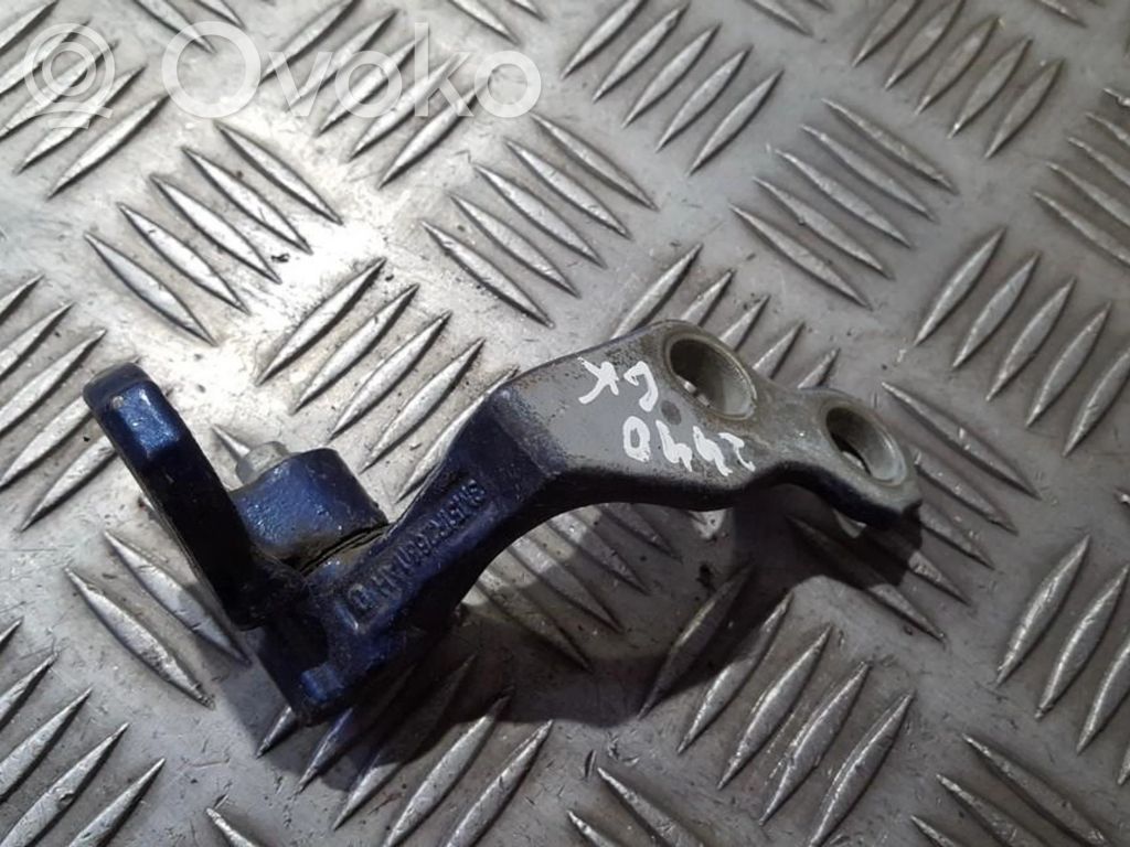 Ford Focus Zawias dolny drzwi tylnych 