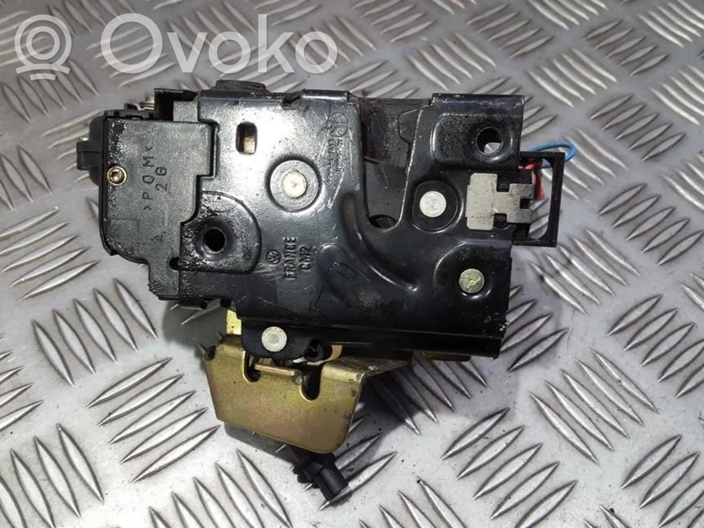 Audi A6 S6 C5 4B Încuietoare ușă spate 