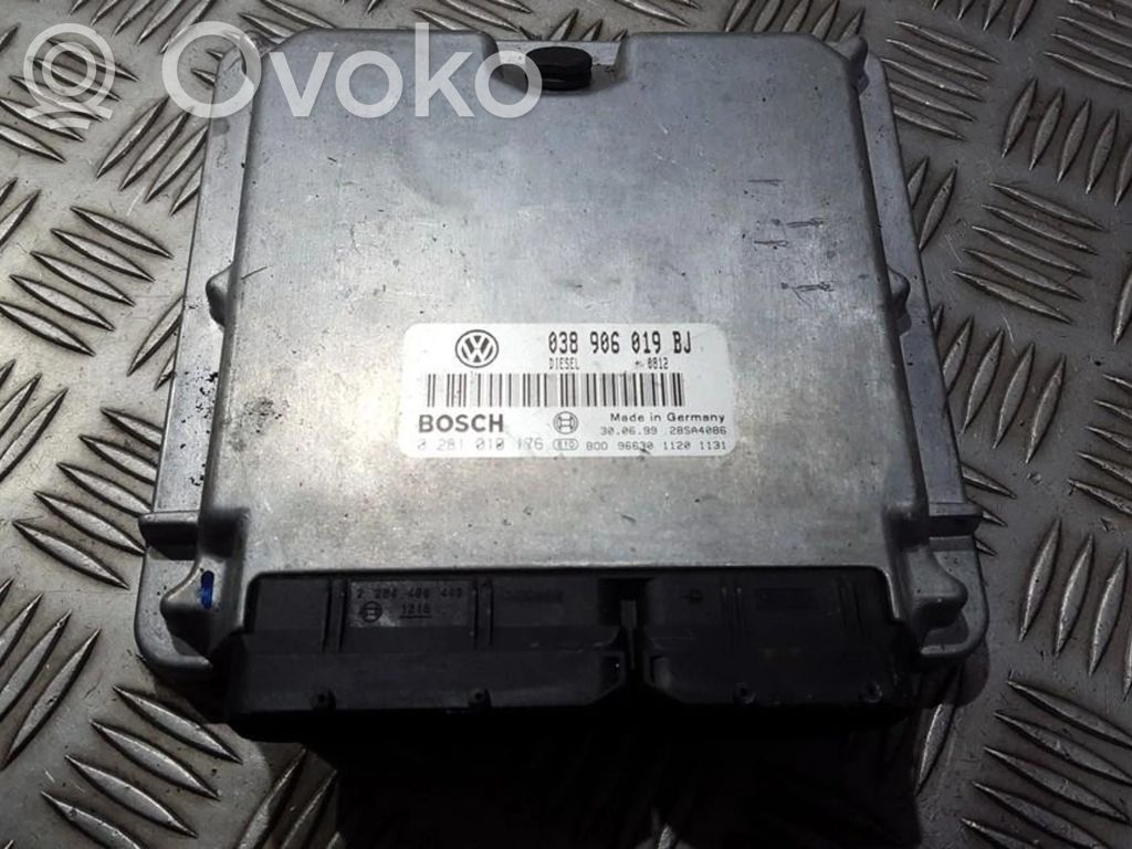 Volkswagen PASSAT B5 Unitate/modul de control motor 