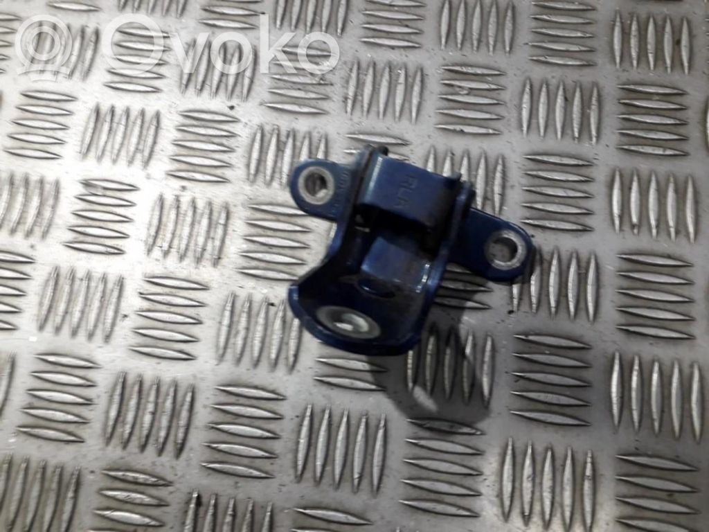 Ford Fiesta Bisagra inferior de la puerta trasera 