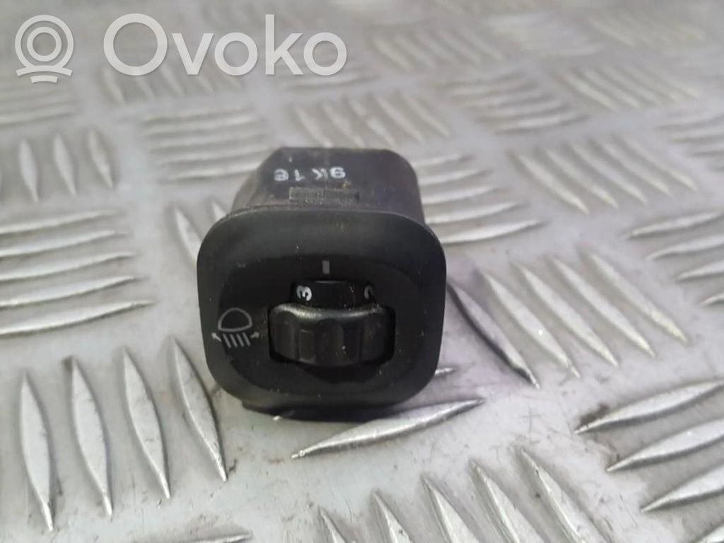 KIA Joice Ajovalojen korkeuden säätökytkin 