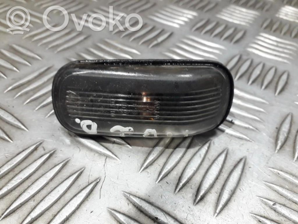 Saab 9-5 Front fender indicator light 