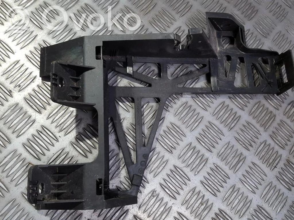 Ford Transit Uchwyt / Mocowanie zderzaka przedniego 