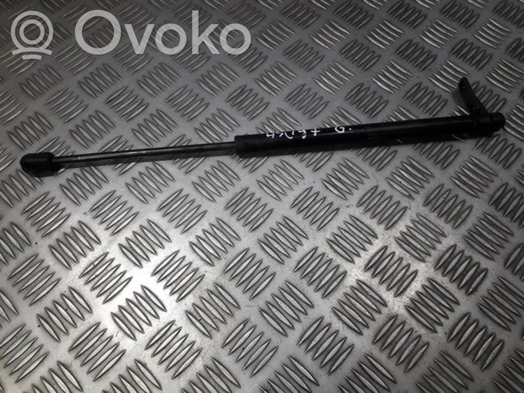 Mitsubishi Colt Amortyzator klapy tylnej bagażnika