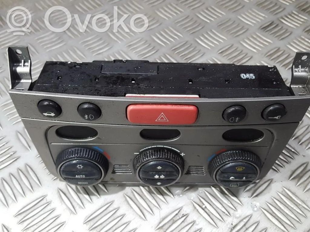 Alfa Romeo GT Panel klimatyzacji 