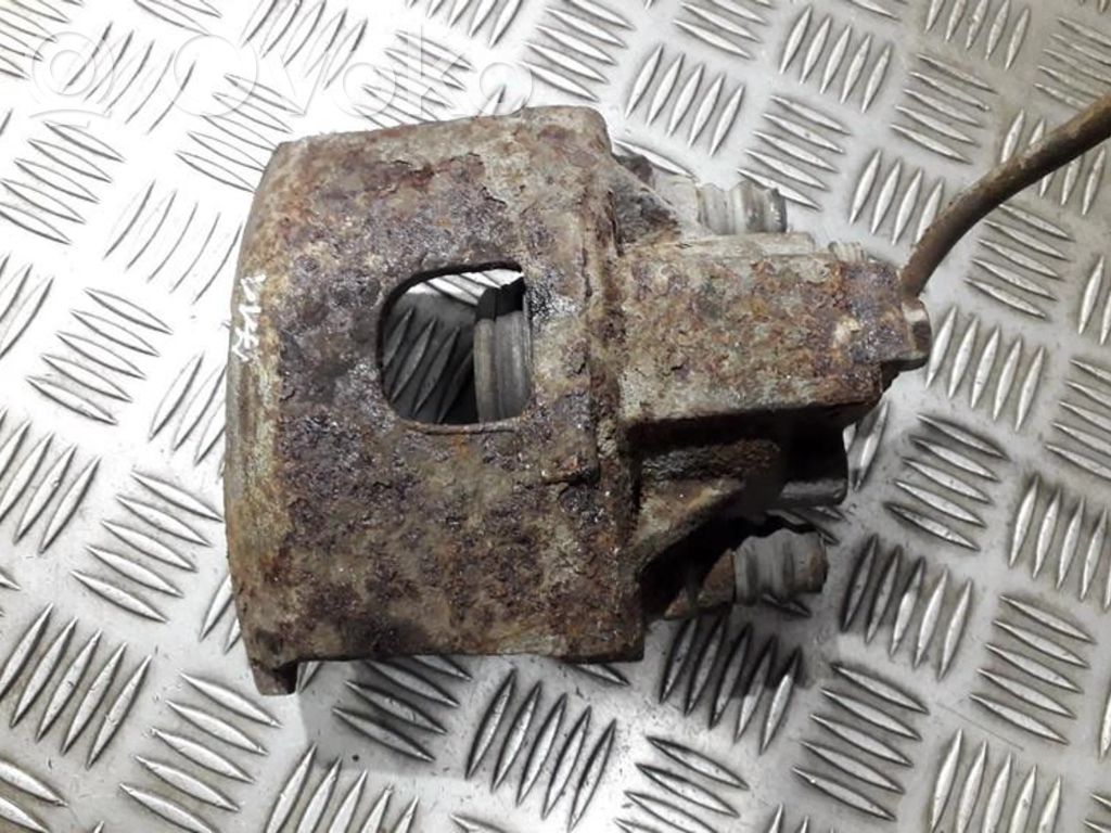 Caliper de freno delantero