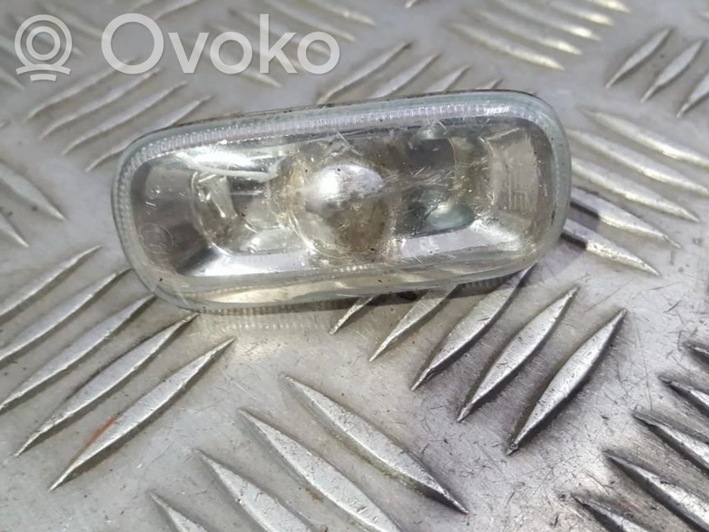 Audi A4 S4 B6 8E 8H Semnalizator bară față 