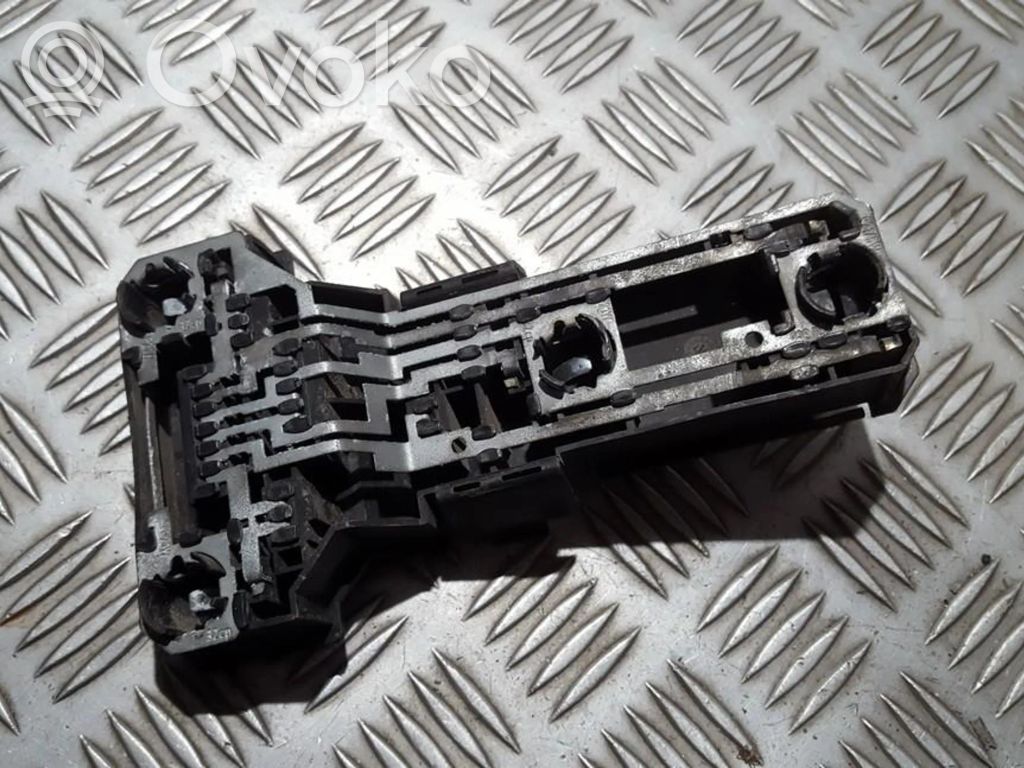 Volkswagen PASSAT B5 Portalampada fanale posteriore