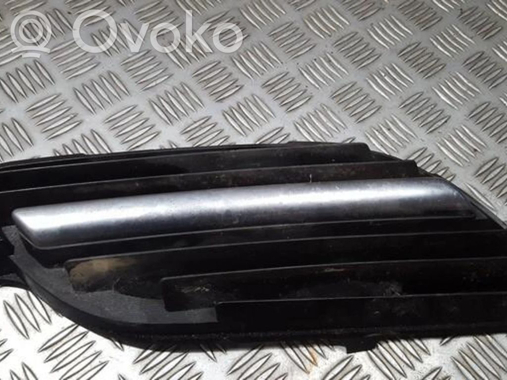 Nissan Almera Tino Griglia anteriore 