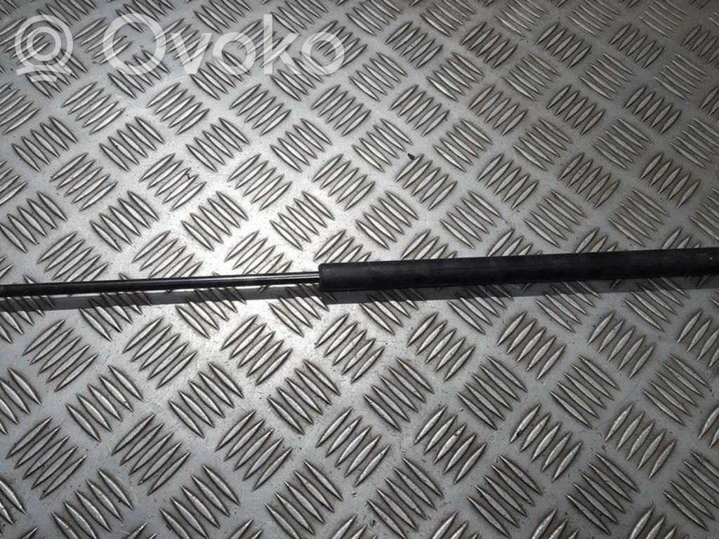 Mazda 3 I Amortyzator klapy tylnej bagażnika 