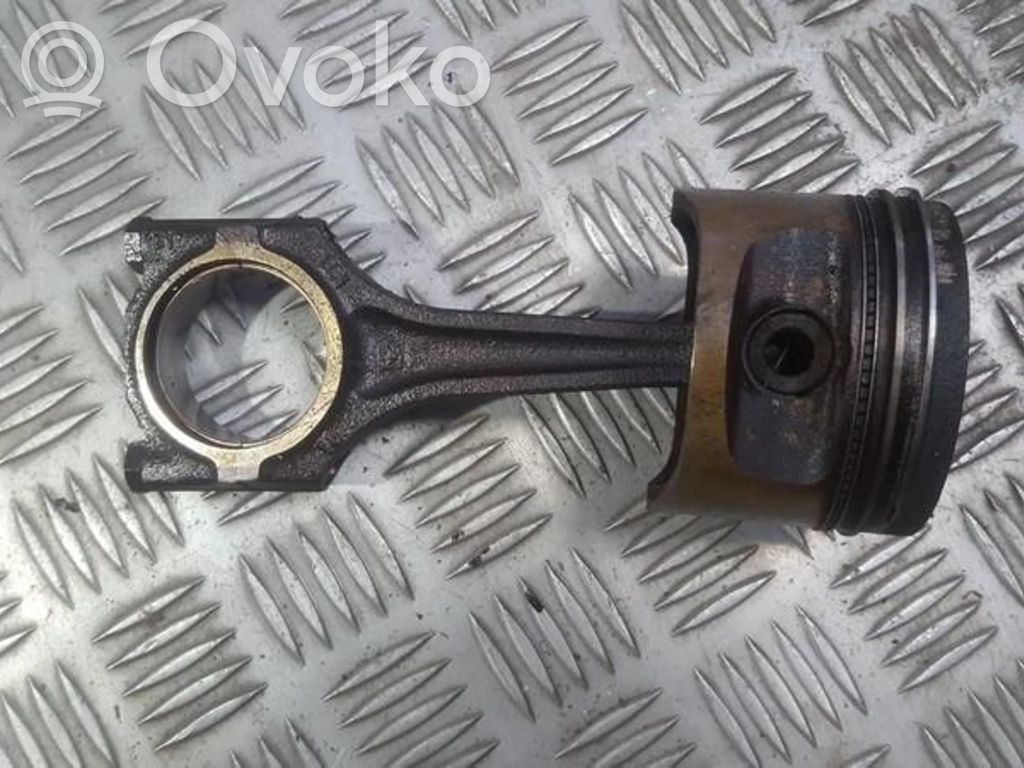 Opel Corsa B Kolben mit Pleuel 