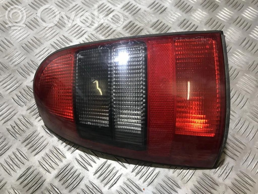 Opel Vectra B Lampă spate în caroserie 