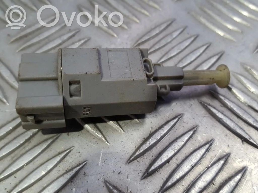 Mazda 626 Interruttore del pedale del freno 