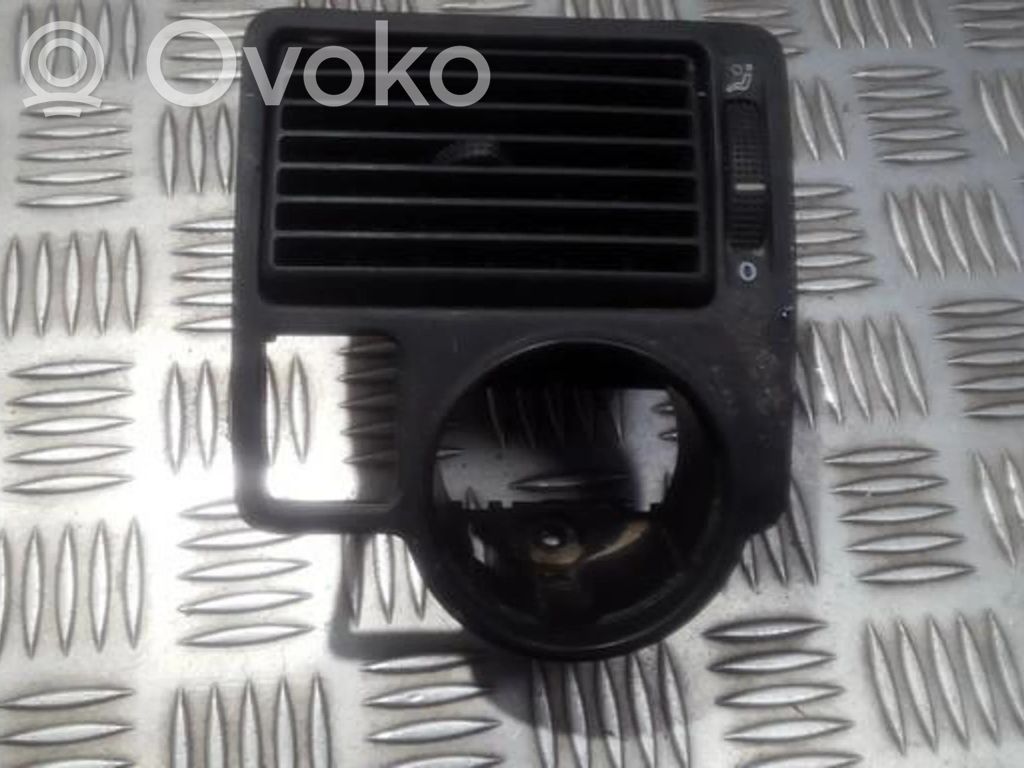 Volkswagen Golf IV Grilă ventilație/ramă laterală bord 