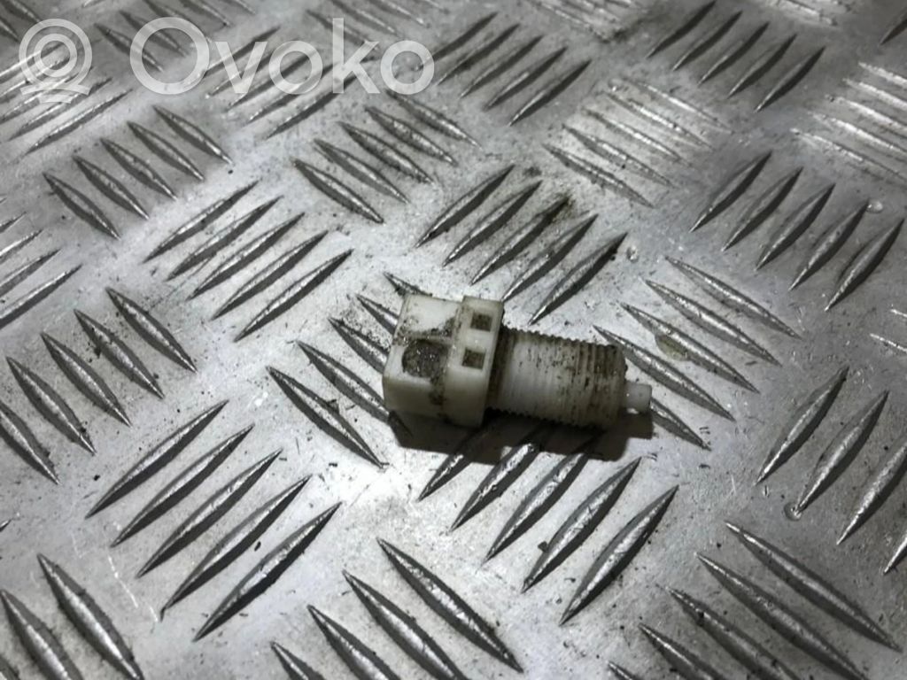 Renault Laguna I Interruptor sensor del pedal de freno