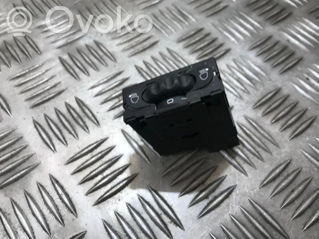 Headlight level height control switch   7700841235B,7700841235B