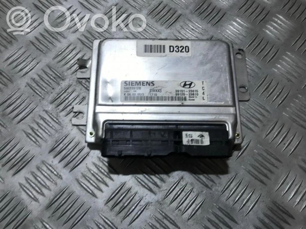 KIA Cerato Engine control unit/module 