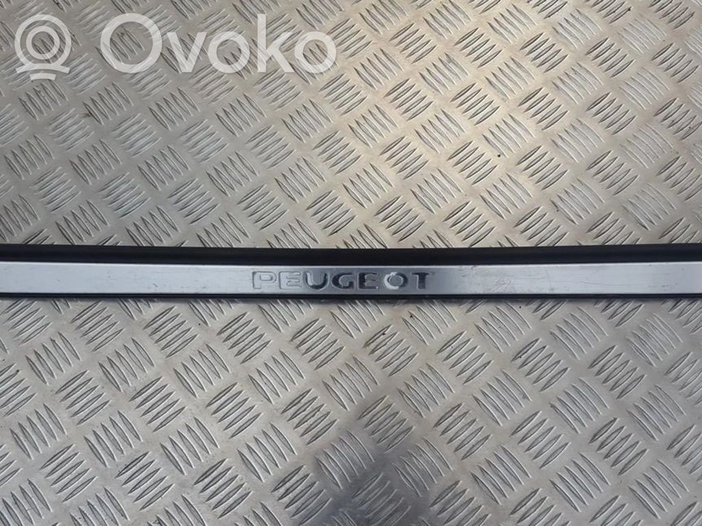 Peugeot 607 Capac prag față
