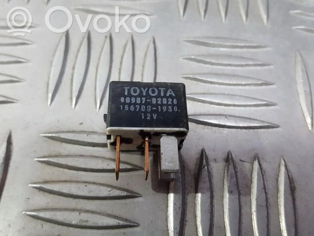 Lexus IS 200-300 Alte relee 
