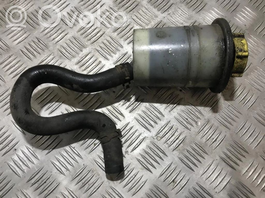 Ohjaustehostimen nestesäiliö   YC153R700AA,YC153R700AA,OFX500060,YC153R700AA,YC153R700AA
