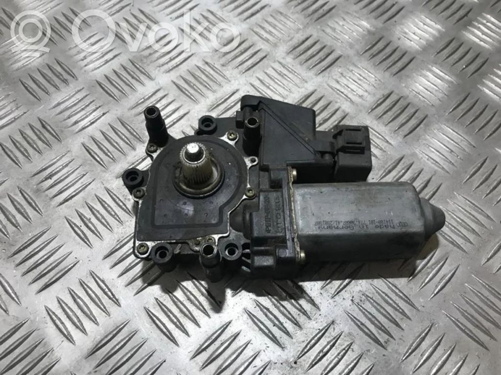 Audi A4 S4 B5 8D Motorino alzacristalli della portiera posteriore 