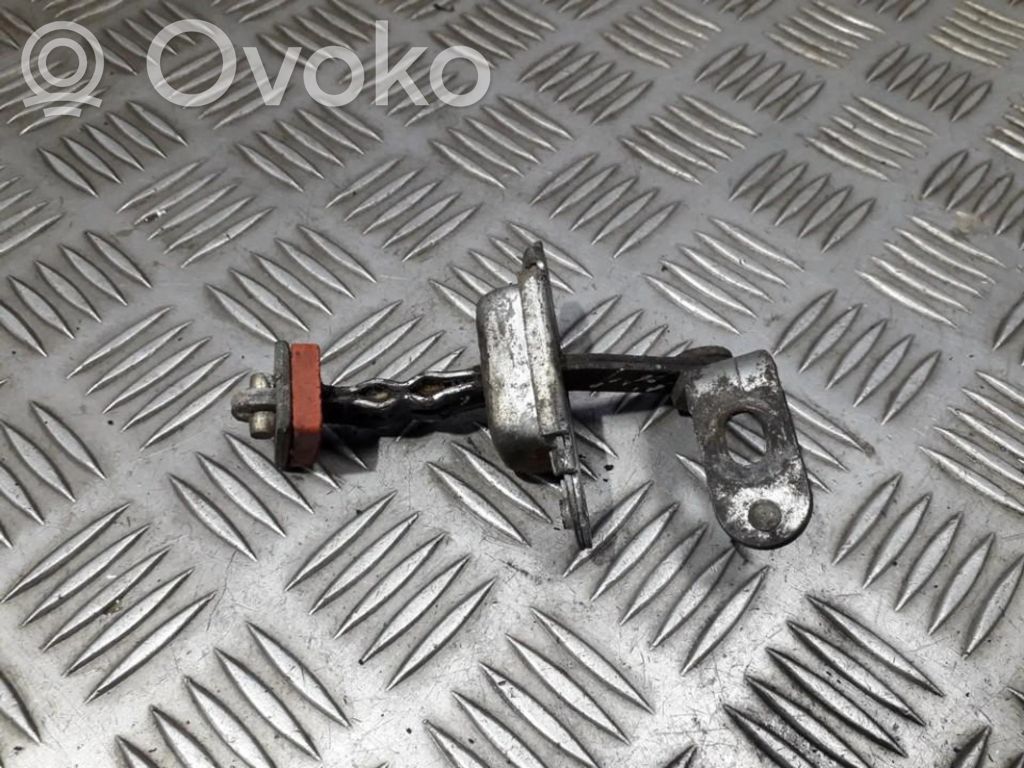 Etuoven pidätin