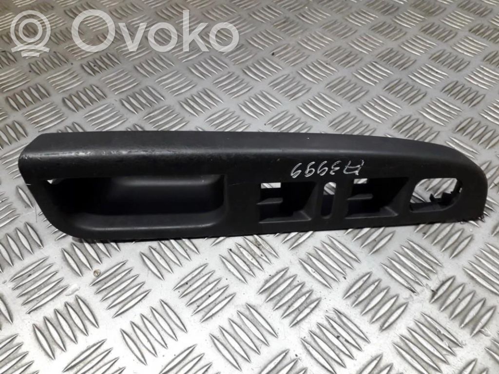 Volkswagen Jetta V Przyciski szyb 
