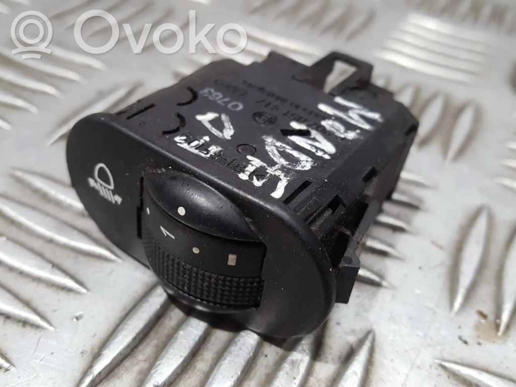 Ford Mondeo Mk III Headlight level height control switch 