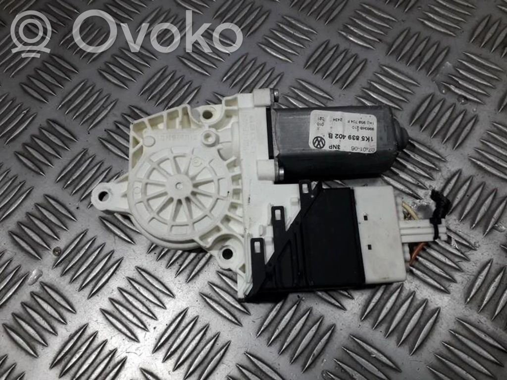 Volkswagen Jetta V Moteur de lève-vitre de porte avant 