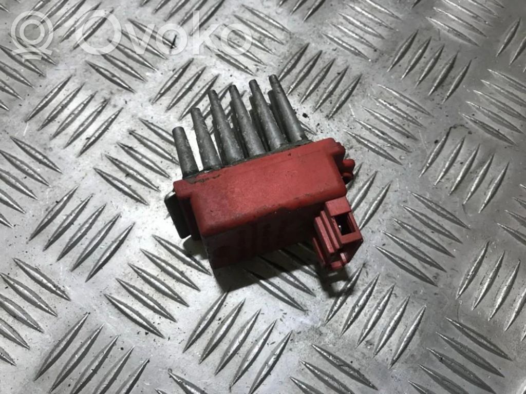 Audi A4 S4 B5 8D Motorino ventola riscaldamento/resistenza ventola 