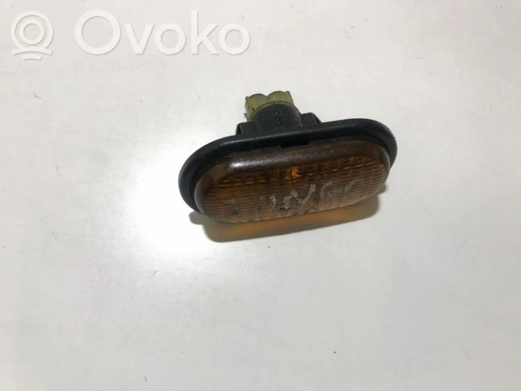 Renault Megane I Indicatore di direzione del parafango anteriore 