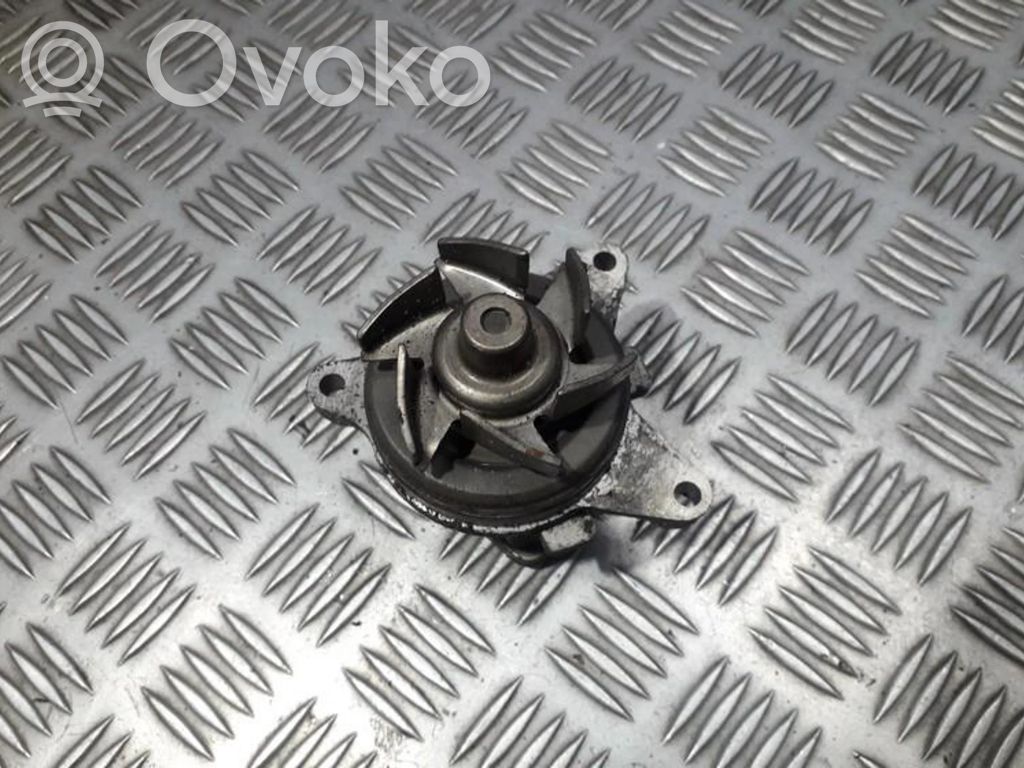 Ford Mondeo Mk III Bomba de agua 