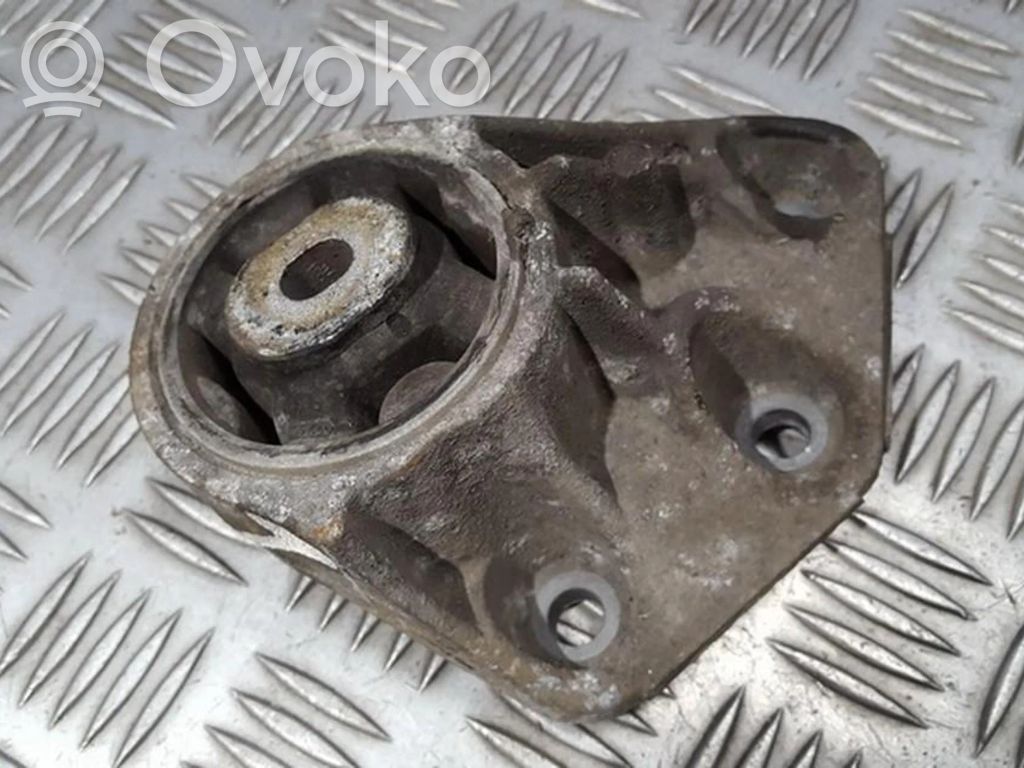 Audi A4 S4 B7 8E 8H Engine mount bracket 