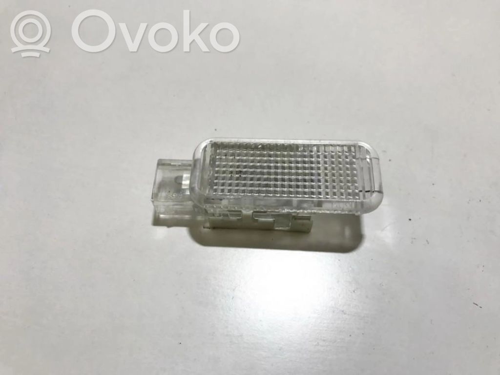 Audi A5 8T 8F Etuoven verhoilu